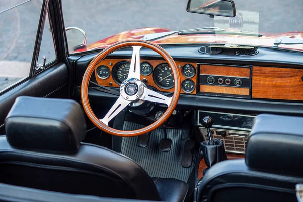 Bardolino Italie Septembre 2020 Tableau Bord Une Voiture Décapotable Vintage — Photo