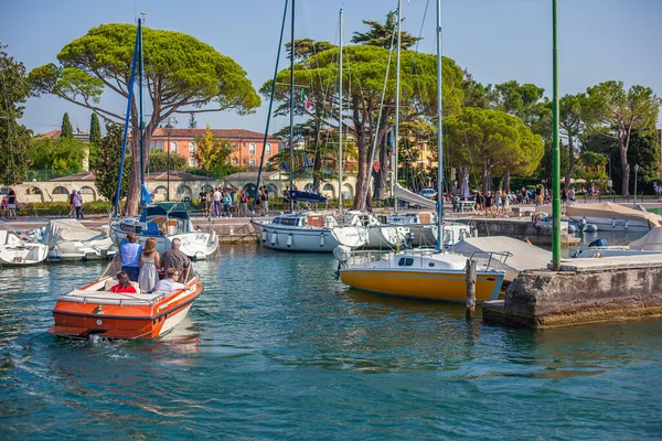 Lazise Italië September 2020 Haven Van Lazise Aan Het Gardameer — Stockfoto