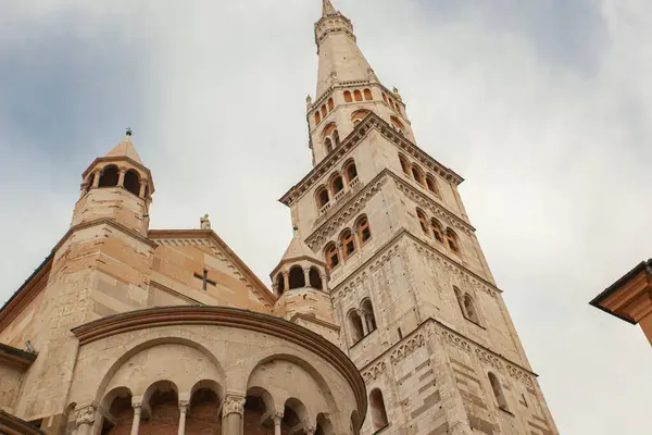 Ghirlandina Antigua Torre Duomo Desde Abajo Ciudad Módena Italia — Foto de Stock