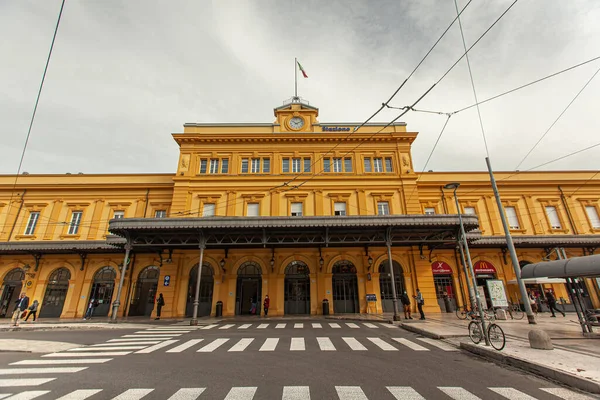 Modena Włochy Październik 2020 Dworzec Kolejowy Modenie Włochy — Zdjęcie stockowe