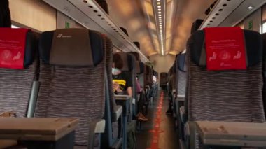 İçi boş tren içi