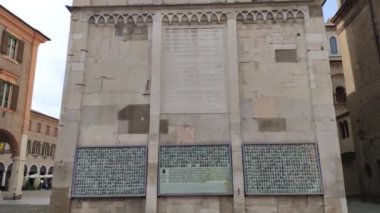 İtalya Modena 'daki Ghirlandina Kulesi