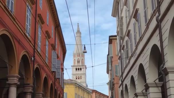 Башня Гирландина в Модене, Италия 3 — стоковое видео
