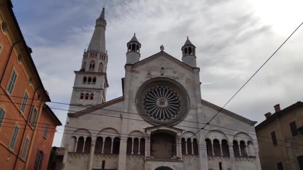 Detalhe da arquitetura do Duomo de Modena na Itália 2 — Vídeo de Stock