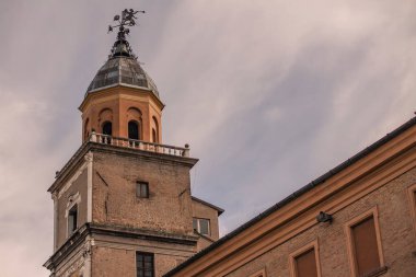 Modena 'daki saray komünü, İtalya' daki İngiliz belediye binası.