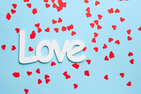 Textur Aus Roten Herzchen Auf Blauem Hintergrund Mit Liebe Verschüttet — Stockfoto