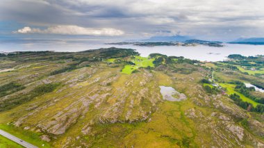 Norveç sahil peyzaj Island hava dron Manzaralı
