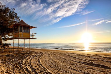 Cankurtaran devriye Kulesi plaj gündoğumu, Gold Coast, Avustralya