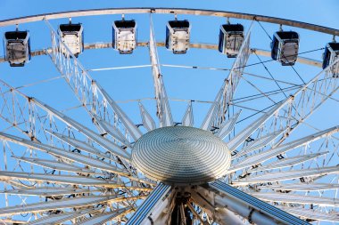 Dönme dolap üstünde tepe-in Transit merkezi Surfers Paradise, Gold Coast, Queensland Avustralya 60 metre