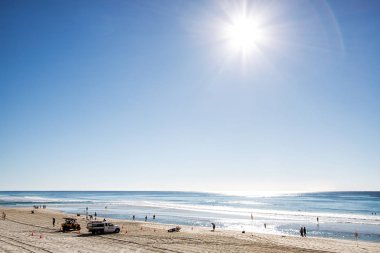 Surfers Paradise - 19 Mayıs 2013: Surfers Paradise beachfront, Avustralya'da en popüler tatil yerlerinden biri. 