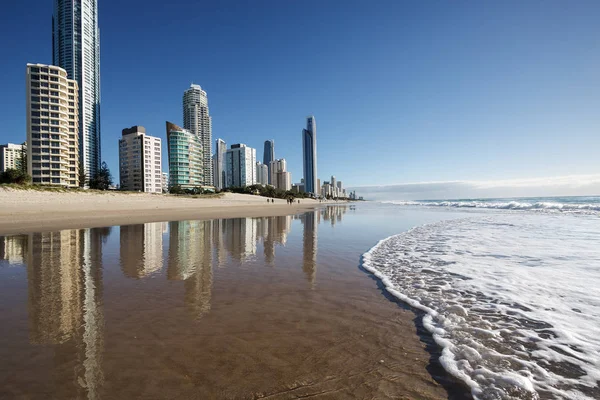 Reflection Apartments Sea Sunrise Gold Coast Australia — Stock Photo, Image