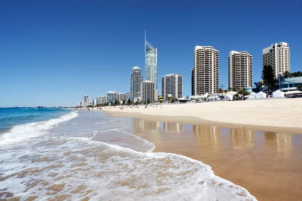 Sunny Day Beach Modern City Buildings Background Gold Coast Australia — Stock Photo, Image