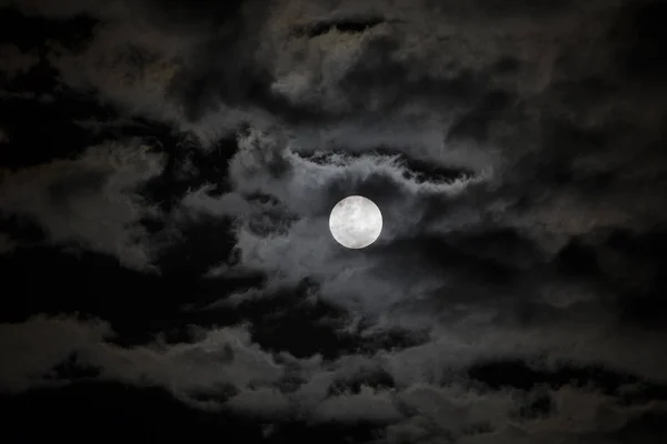 Perigee Super Moon June 2013 Full Moon Clouds Night Sky — Stock Photo, Image