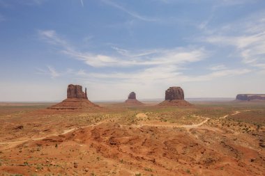 Doğu ve Batı Mitten Buttes ve Anıt Vadisi Navajo kabile Park Arizona-Utah sınırında ABD Merrick Butte