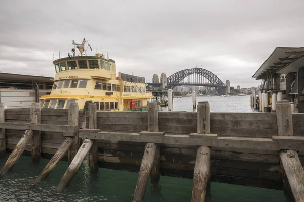 Sydney Austrália Junho 2018 Vista Dos Terminais Ferry Circular Quay Fotografias De Stock Royalty-Free