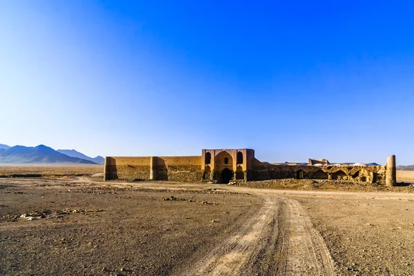 Vista Caravansarai Abonded Desierto Por Varzaneh Irán — Foto de Stock