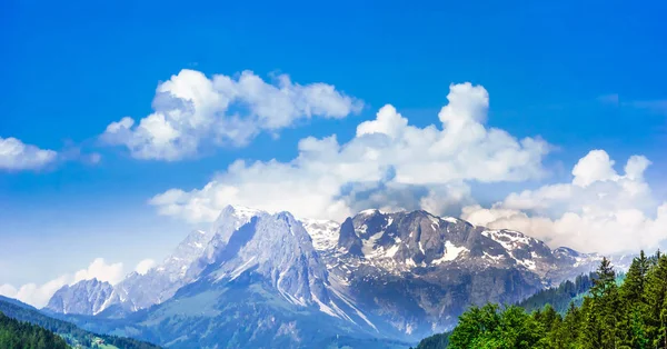 看法在山风景与雪在奥地利阿尔卑斯 — 图库照片