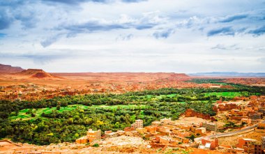 Tinerhir bir vaha üzerinde sonraki Dades Fas için görüntüleyin.