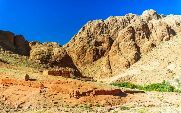 Dades 在摩洛哥的三峡库柏尔屋的景观 — 图库照片