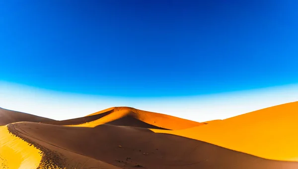 Öknen landskap av Sahara bredvid Mhamid i Marocko — Stockfoto