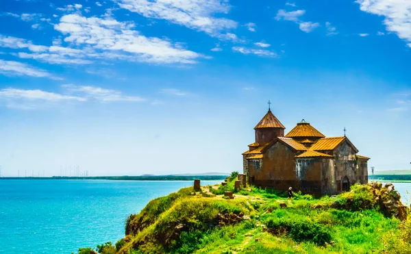 Sevan Gölü Ermenistan Kıyısında Hayravank Manastırı — Stok fotoğraf