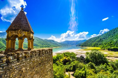 Ananuri kale kilise Gölü, Georgia banka ile