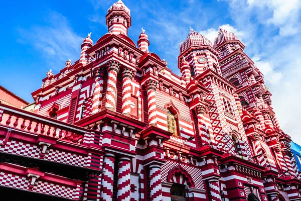 Cami-ül-Alfar Camii veya Kızıl Mescid Camii olarak görünümü tarihi cami Colombo, Sri Lanka