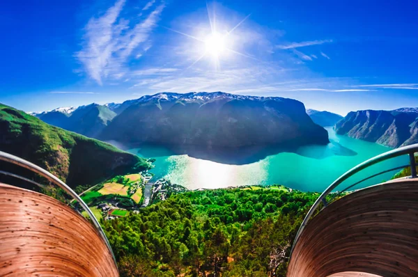 Aurlandfjord y Sognefjord desde el mirador de Stegastein, Noruega — Foto de Stock