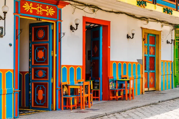 View on colonial buildings in the street of Jardin, Colombia — Stock Photo, Image