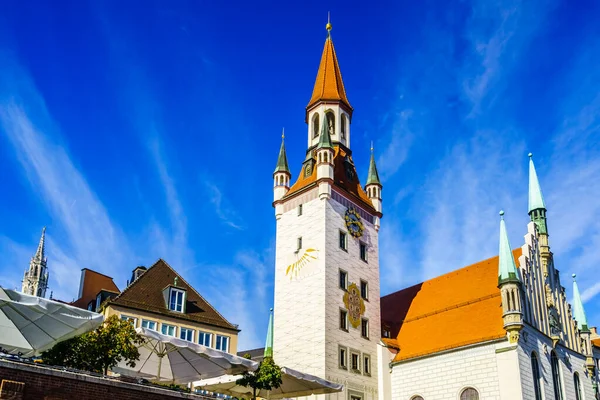 Uitzicht op het oude stadhuis in het centrum van München, Duitsland — Stockfoto