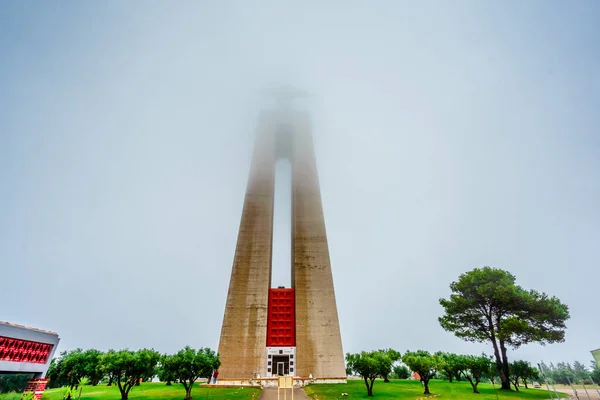 Άποψη του αγάλματος Cristo Rei δίπλα στη Lisboa, Πορτογαλία — Φωτογραφία Αρχείου