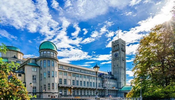 Alman Müzesi - Deutsches Museum - Münih, Almanya, dünyanın en büyük bilim ve teknoloji müzesi