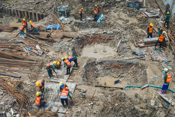 Bangkok, Tayland - 01,2018 inşaat işçileri kat mülkiyeti inşaat alanında çalışıyoruz olabilir.