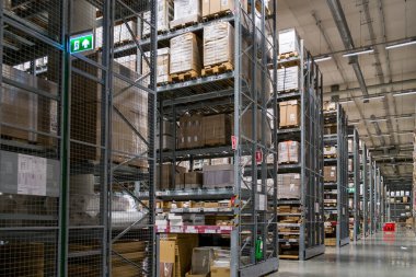 Ambar koridorda bir IKEA mağazası