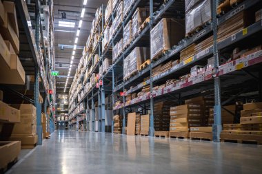 Ambar koridorda bir IKEA mağazası