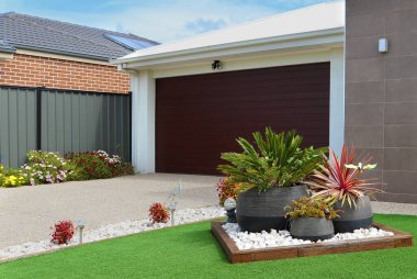 Melbourne 'daki modern tam güneş bahçesi