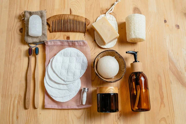 Eco Vriendelijke Badkamer Accessoires Herbruikbare Sponzen Voor Het Wassen Tandpoeder — Stockfoto