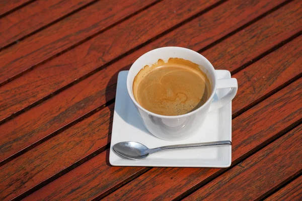 Kaffekopp på bordet — Stockfoto