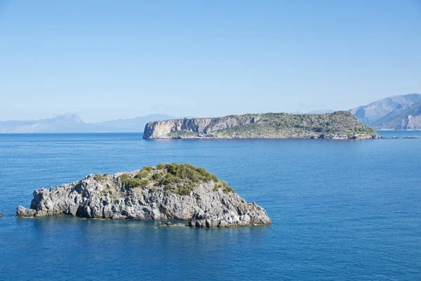 Άποψη Του Νησιού Dino Στην Καλαβρία Ιταλία — Φωτογραφία Αρχείου