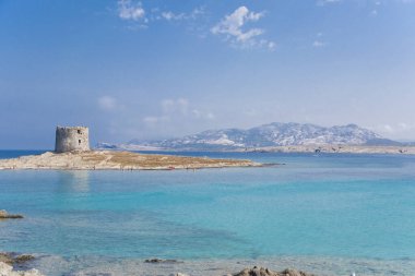 İtalya, Sardinya 'daki La Pelosa plajı ve adası