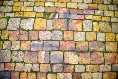 Eski bir taş döşeme podyum fotoğraf gösterimi