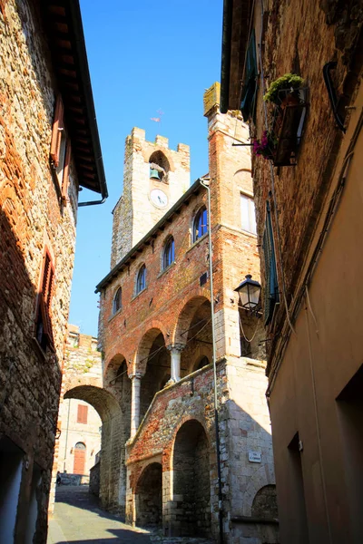 Vista Del Edificio Municipal Suvereto Toscana Italia —  Fotos de Stock