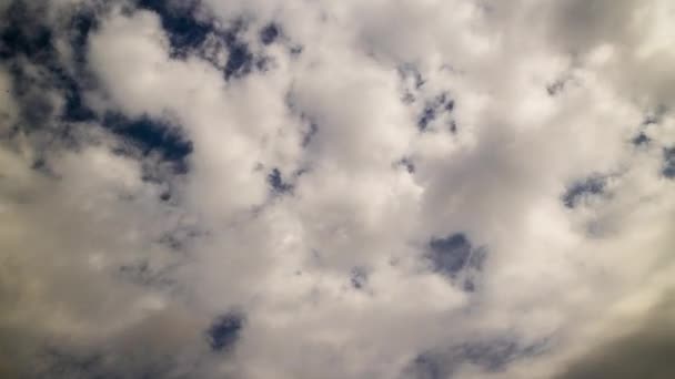 Upływ Czasu Seria Białe Chmury Przenoszone Przez Wiatr — Wideo stockowe