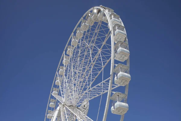 Nouvelle Roue Ferris Blanche Dans Ciel Bleu Viareggio Toscane Italie — Photo