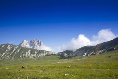 Gran Sasso Bisiklet turu Europa Apennines en yüksek Dağı manzarası