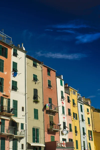 Typische Architektur Der Portovenere Italien Gekennzeichnet Durch Bunte Häuser — Stockfoto