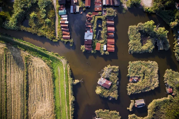 Satul Antic Pentru Depozitarea Ambarcațiunilor Pescuit Complet Abandonate — Fotografie de stoc gratuită