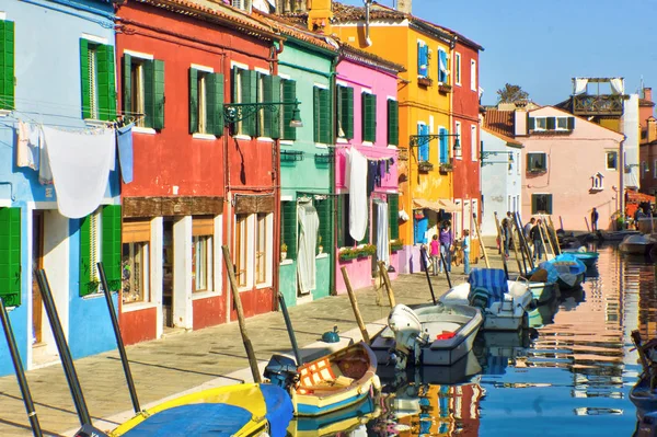 Widok Małe Kolorowe Wsi Burano Niedaleko Wenecji — Zdjęcie stockowe
