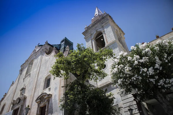 シチリア島のタオルミーナの教会のサン ジュゼッペのビュー — ストック写真
