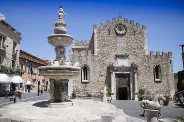 Sicilya Taormina'da Duomo tuhaf Antik kökenli görünümü